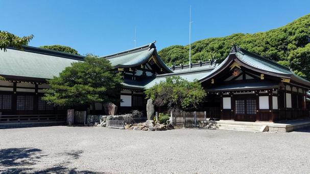 神社の境内と庭